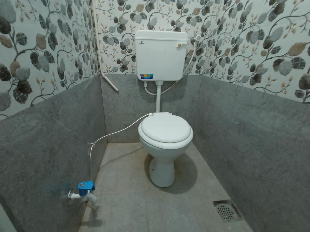 Baba Guest House 乌贾因 外观 照片