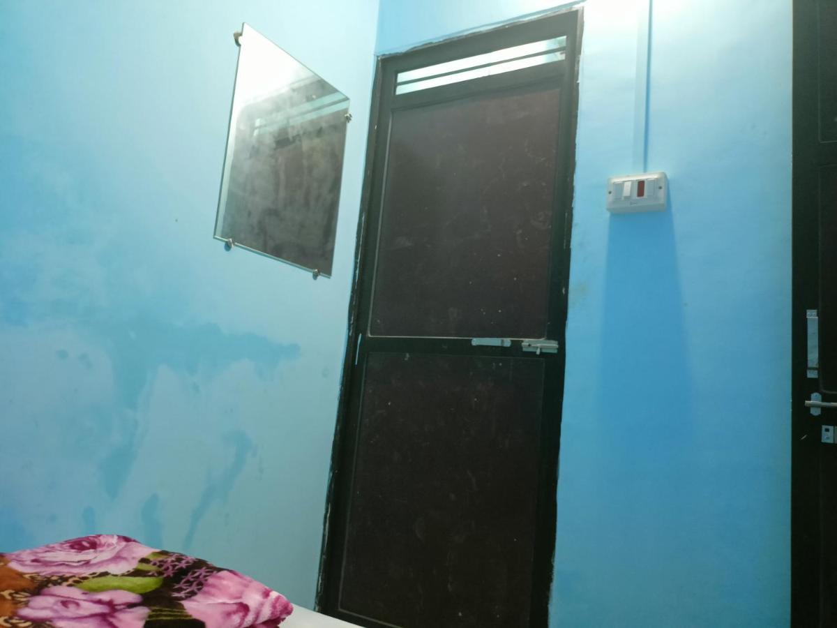 Baba Guest House 乌贾因 外观 照片